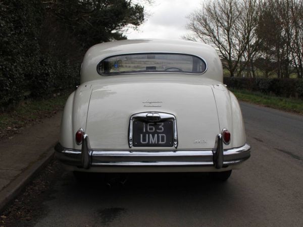 Jaguar Mk IX 1958 11009