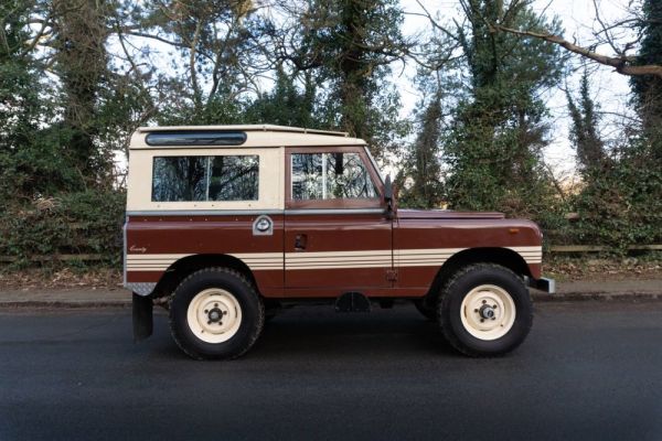 Land Rover 88 1982 105812