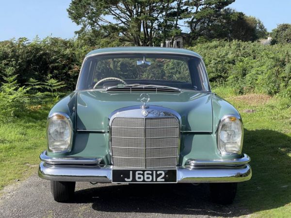 Mercedes-Benz 220 b 1965 31406