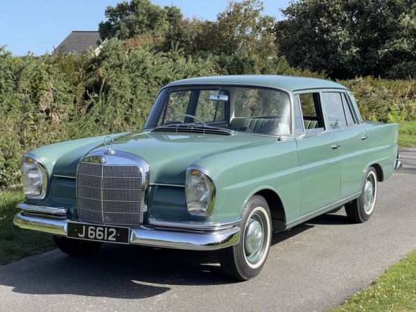 Mercedes-Benz 220 b 1965 31407