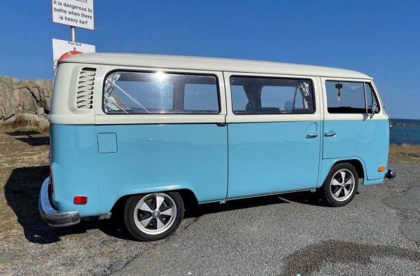 Volkswagen T2b Camper 1973