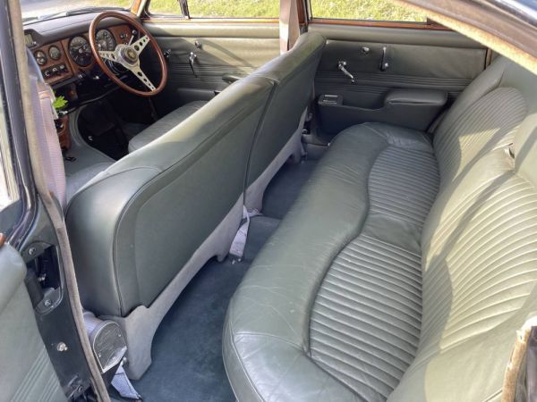 Jaguar 420 1967 61723