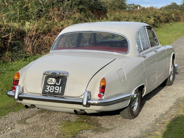 Daimler Sovereign 4.2 1969