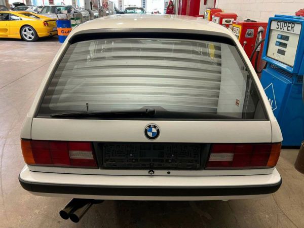 BMW 325ix Touring 1988 3200