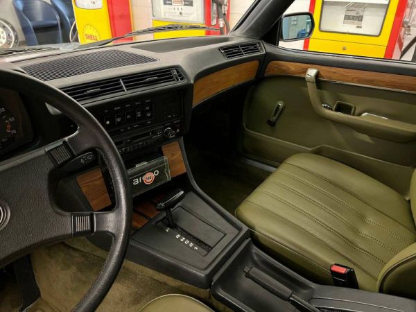 BMW 735i 1980 3218