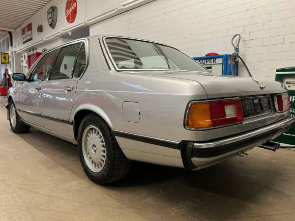 BMW 735i 1980 3222