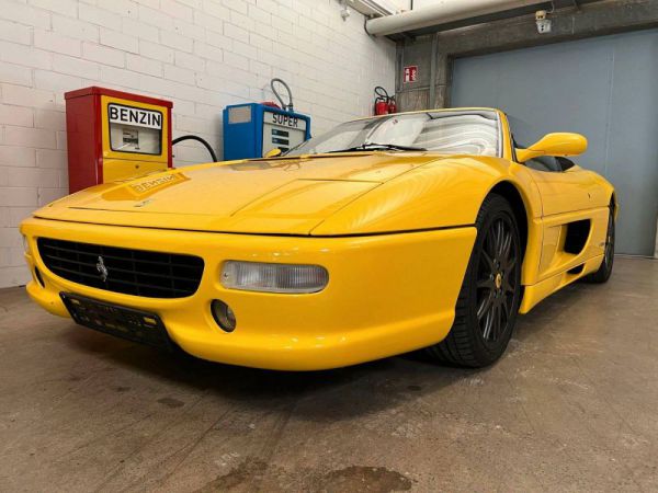 Ferrari F 355 Spider 1995