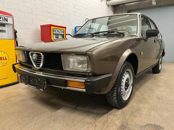 Alfa Romeo Alfetta 2.0 1982