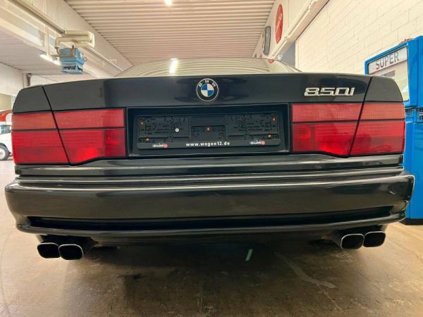 BMW 850i 1990 100381