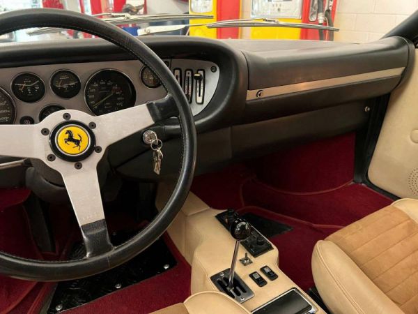 Ferrari Dino 308 GT4 1977 102497