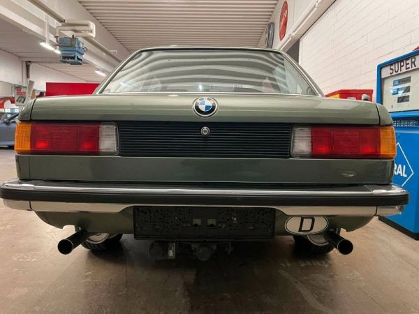 BMW 323i 1981 108022