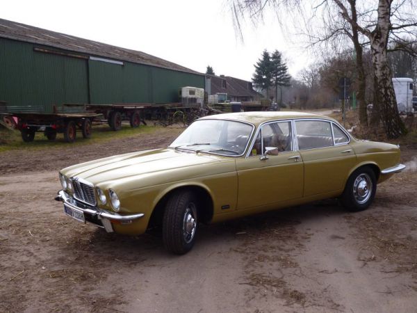 Jaguar XJ 6 L 4.2 1977 51705