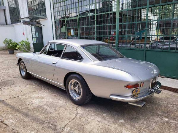 Ferrari 330 GT 2+2 1964 9732