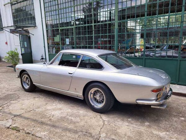 Ferrari 330 GT 2+2 1964 9733