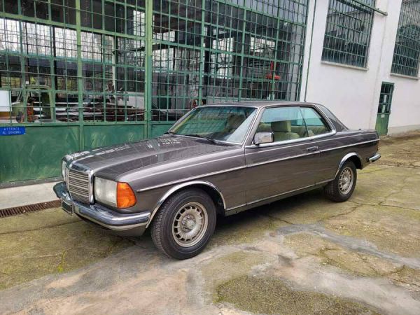 Mercedes-Benz 280 CE 1983 9891