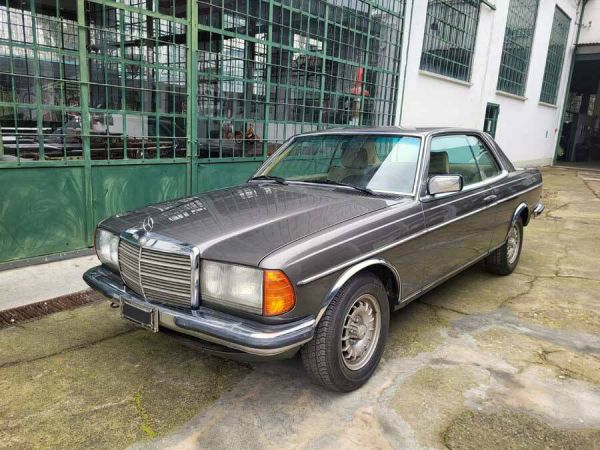 Mercedes-Benz 280 CE 1983 9892