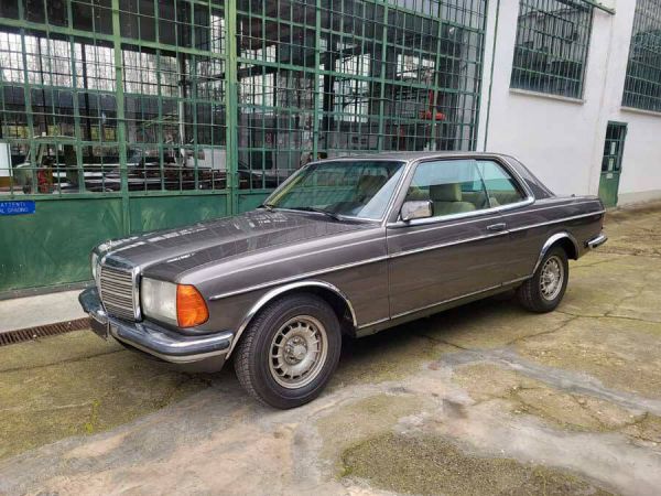 Mercedes-Benz 280 CE 1983 9904