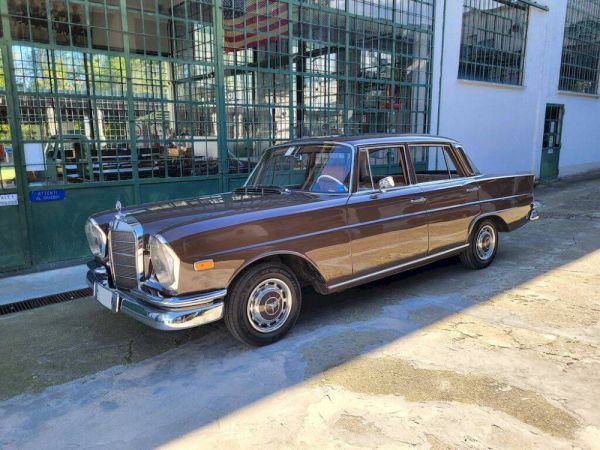 Mercedes-Benz 220 S b 1965 9905