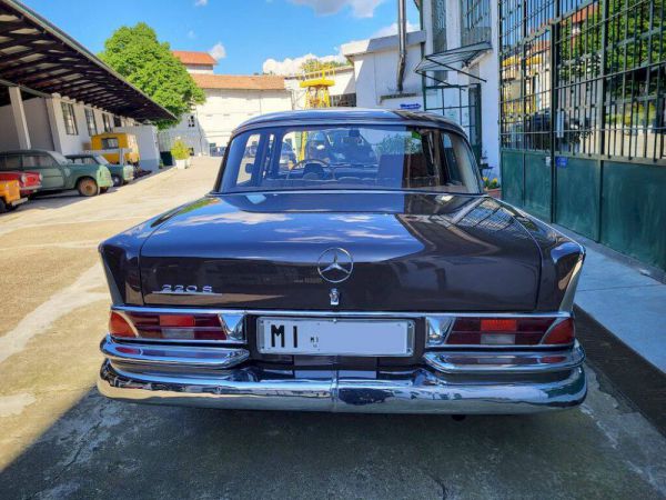 Mercedes-Benz 220 S b 1965 9912