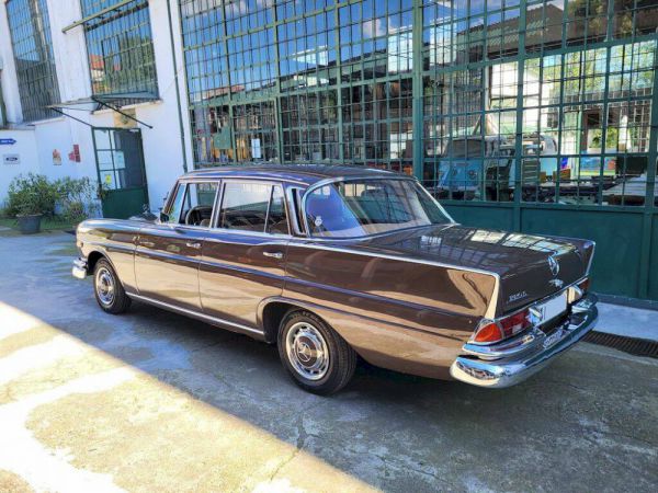 Mercedes-Benz 220 S b 1965 9914