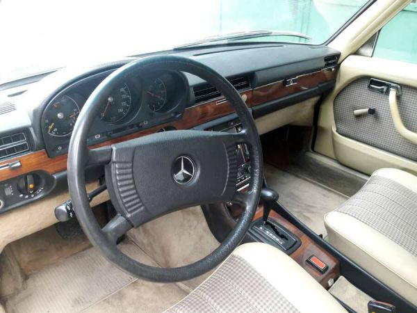 Mercedes-Benz 280 SE 1979 9928