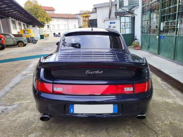 Porsche 911 Carrera 2 1992 10033