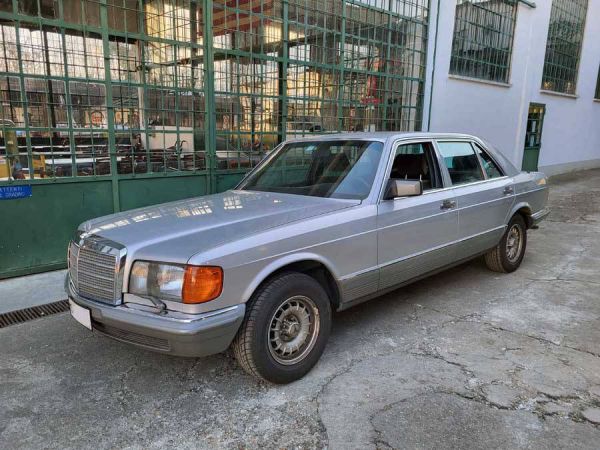 Mercedes-Benz 500 SEL 1985 62110