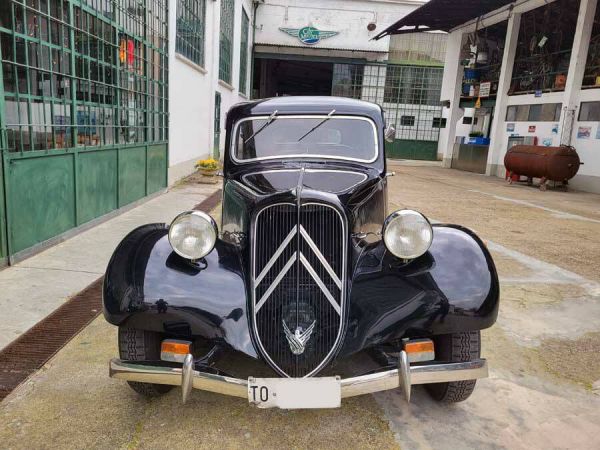 Citroën Traction Avant 11 BL 1952 74090