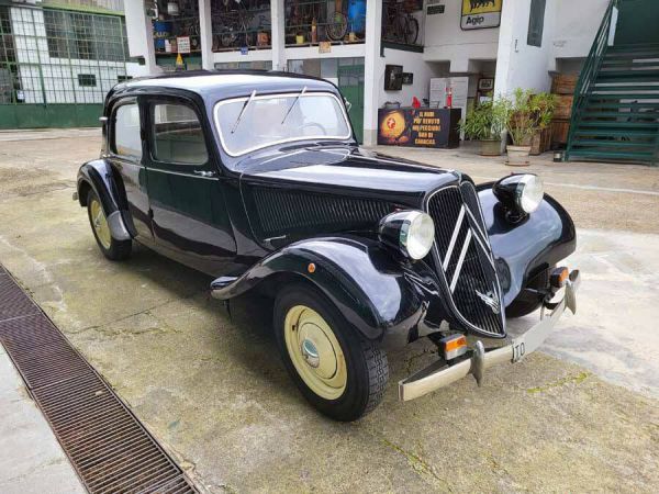 Citroën Traction Avant 11 BL 1952 74092