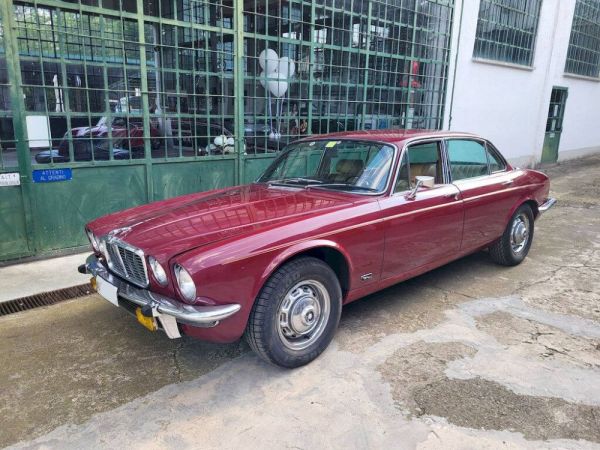 Jaguar XJ 6 L 4.2 1976 109413