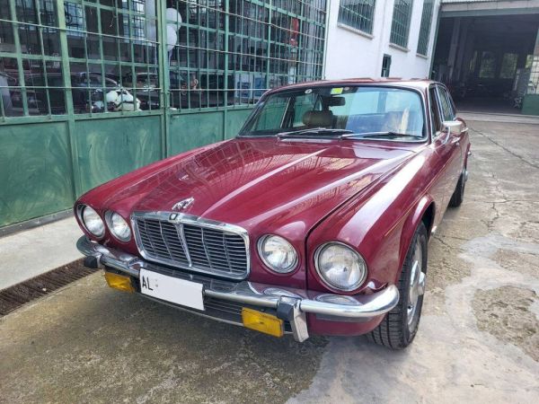 Jaguar XJ 6 L 4.2 1976 109415