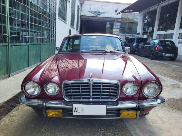 Jaguar XJ 6 L 4.2 1976 109416