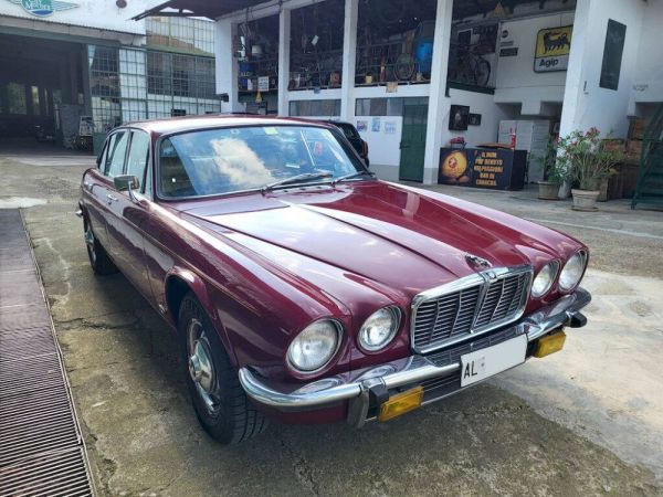 Jaguar XJ 6 L 4.2 1976 109417