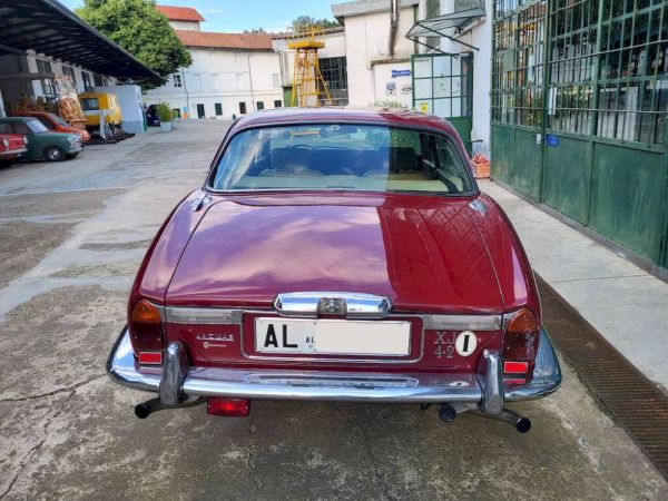 Jaguar XJ 6 L 4.2 1976 109421