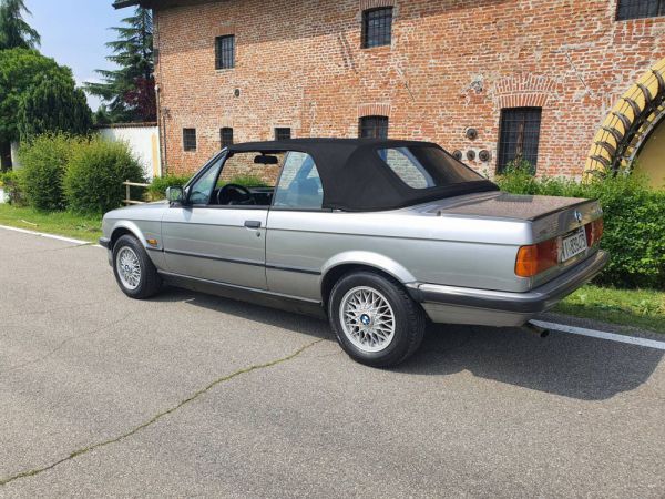 BMW 320i 1988 51049