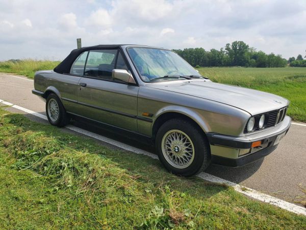 BMW 320i 1988 51050