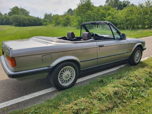 BMW 320i 1988 51054