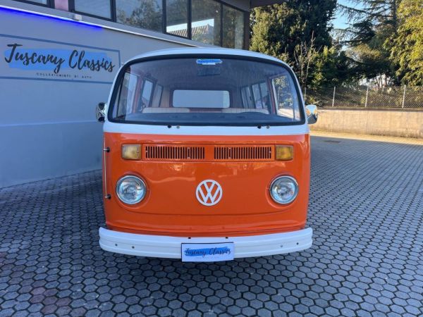 Volkswagen T2b minibus 1974 105883