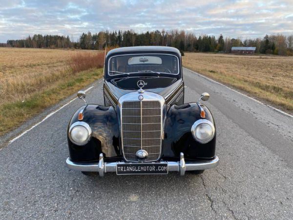 Mercedes-Benz 220 1952