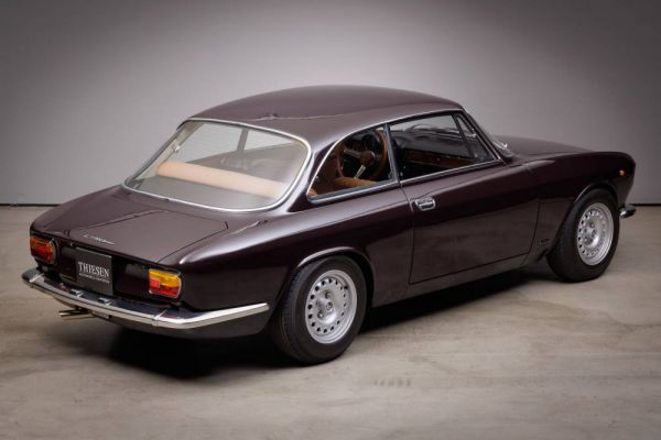 Alfa Romeo Giulia GT 1300 Junior 1973 56473