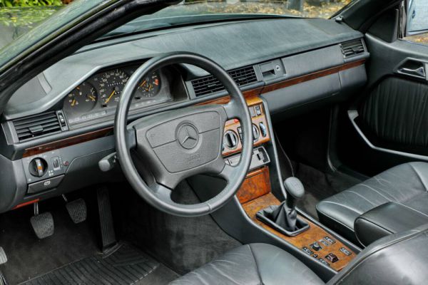 Mercedes-Benz E 320 1994 56690