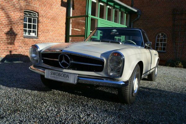 Mercedes-Benz 230 SL 1966 50498