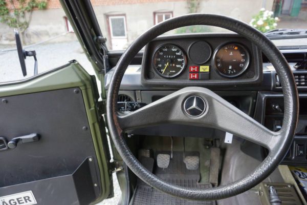 Mercedes-Benz 250 GD (SWB) 1992 79428