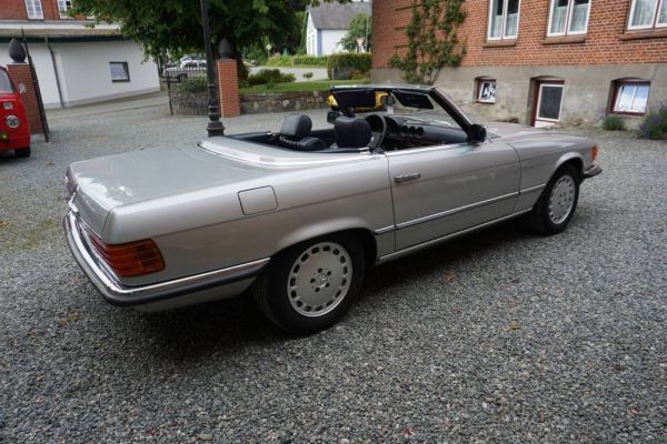 Mercedes-Benz 280 SL 1983 107166