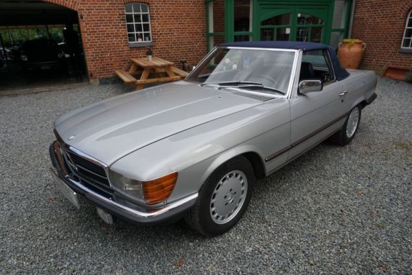 Mercedes-Benz 280 SL 1983 107174