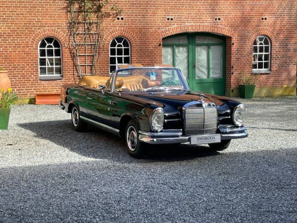 Mercedes-Benz 280 SE 1968 107207