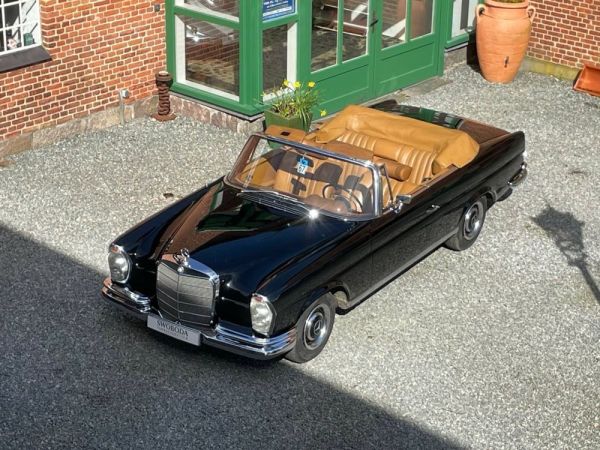 Mercedes-Benz 280 SE 1968 107208