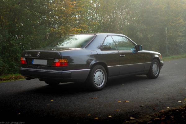 Mercedes-Benz 300 CE 1990 57785