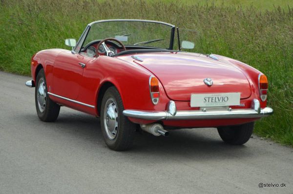 Alfa Romeo Giulia 1600 Spider 1964 49594