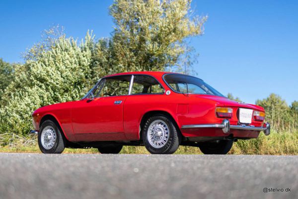 Alfa Romeo 2000 GT Veloce 1973 49609